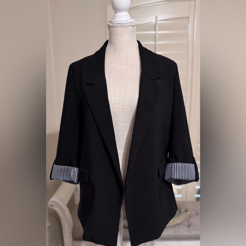 New York and Company Classic Black Open-Front Blazer